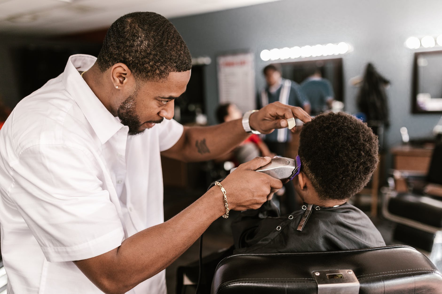 JK Barbershop Near Leimert Park In Los Angeles The Closest Barbershop   Pexels Photo 76973901 